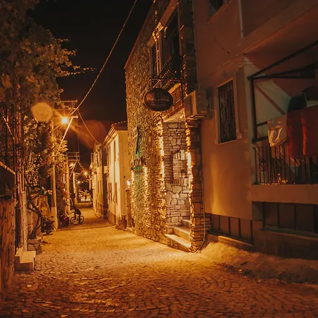 Pirlanta Butik 3* Чешме