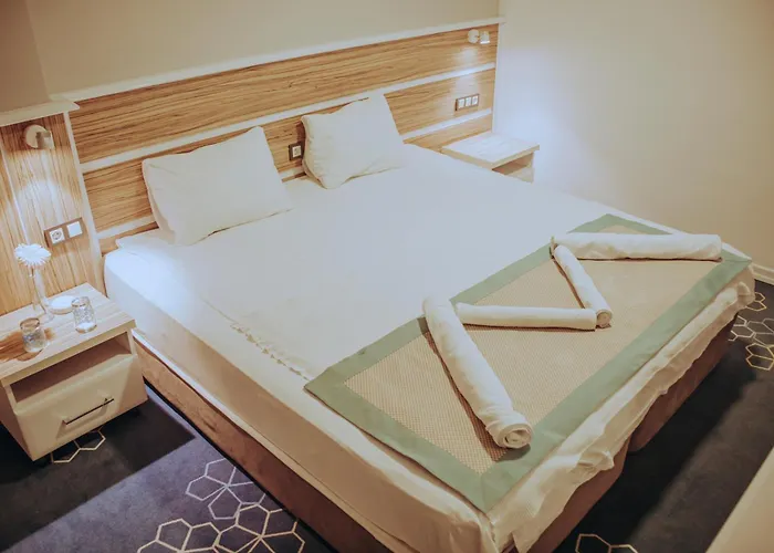 Pirlanta Butik Çeşme